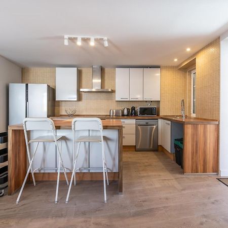 Duplex Center By Blue Door Apartment Портиман Екстериор снимка