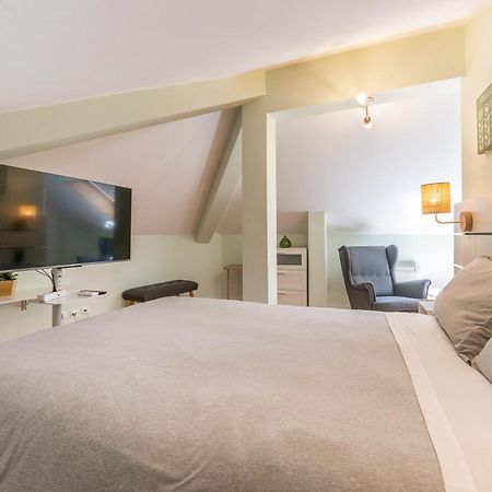 Duplex Center By Blue Door Apartment Портиман Екстериор снимка