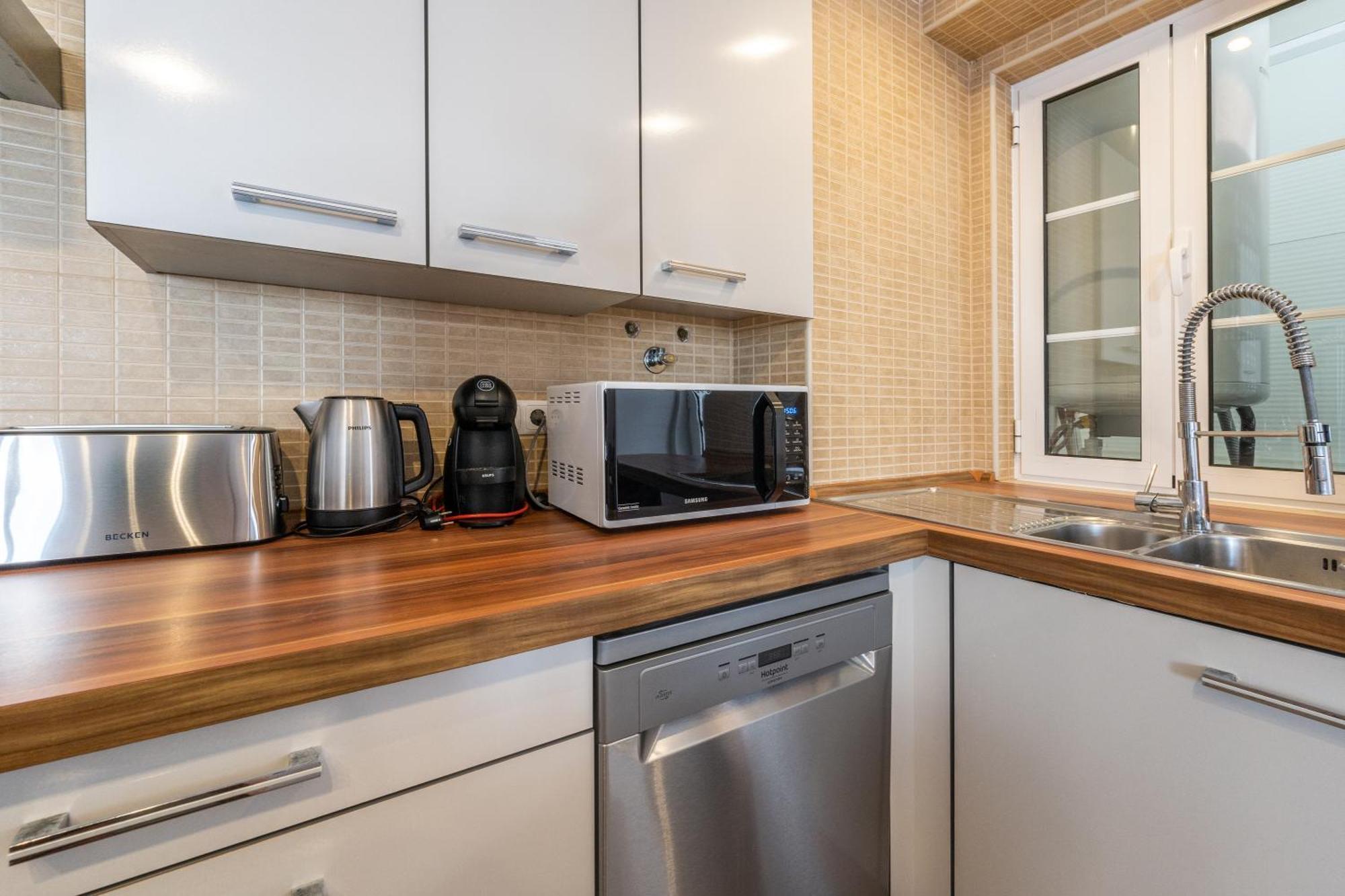 Duplex Center By Blue Door Apartment Портиман Екстериор снимка
