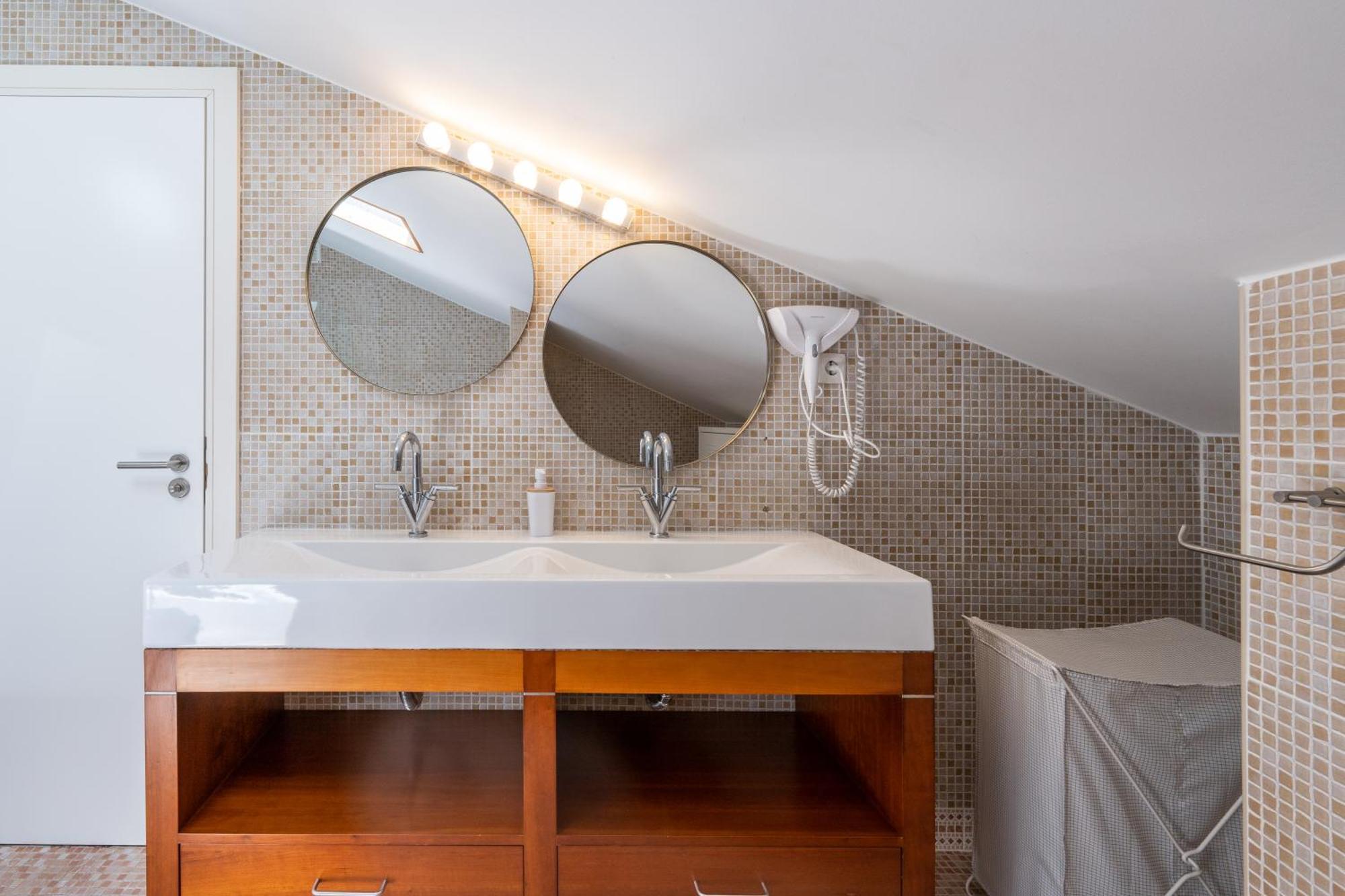 Duplex Center By Blue Door Apartment Портиман Екстериор снимка